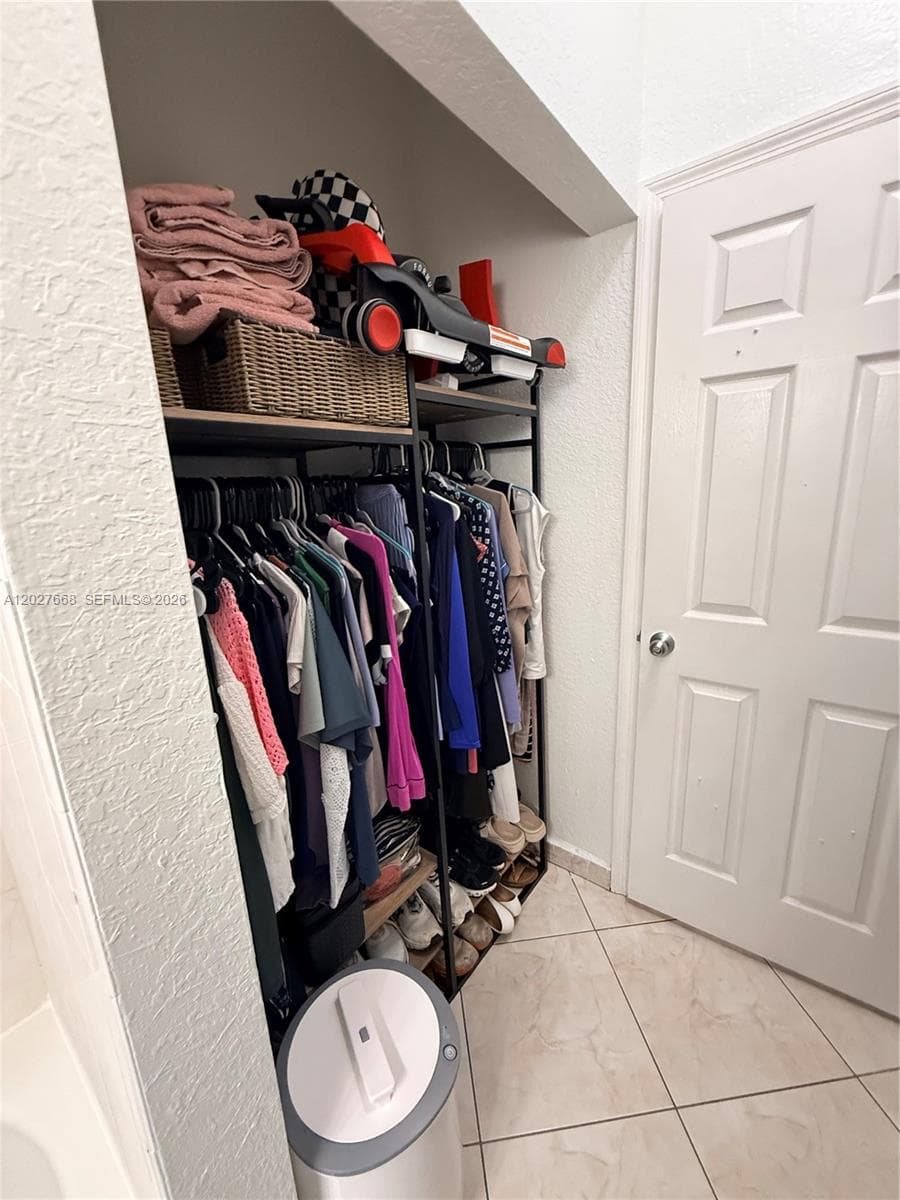 340 E 5th St # 202, Hialeah FL 33010 — 32