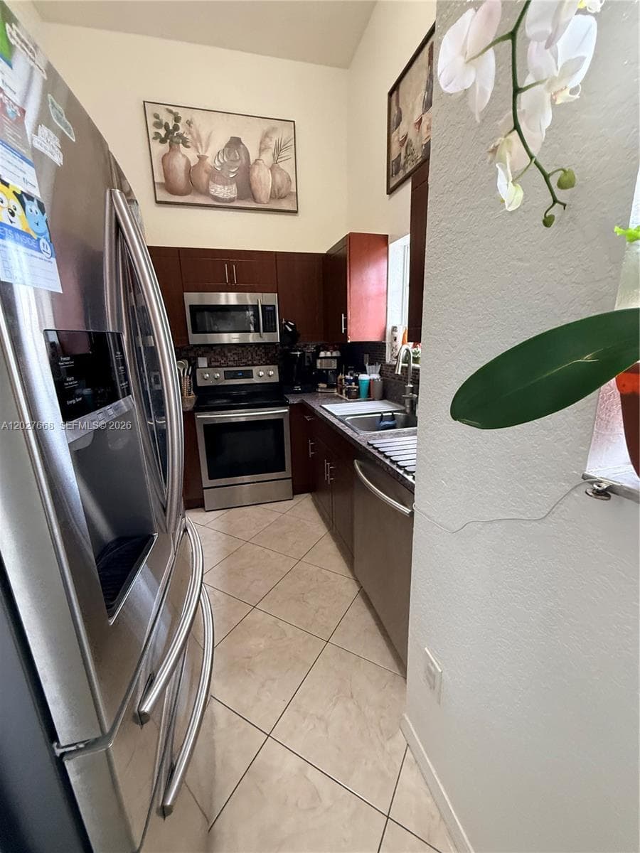 340 E 5th St # 202, Hialeah FL 33010 — 20