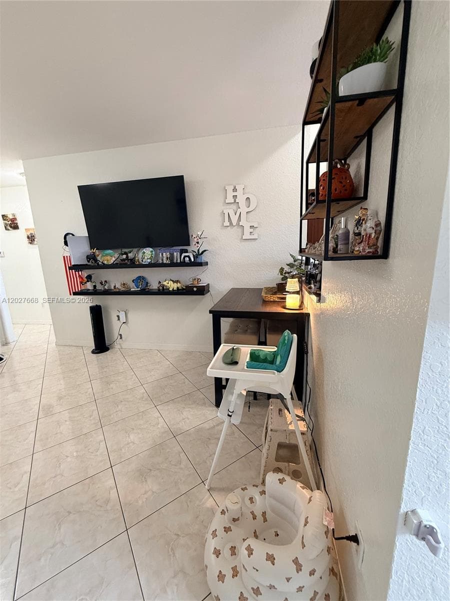 340 E 5th St # 202, Hialeah FL 33010 — 10