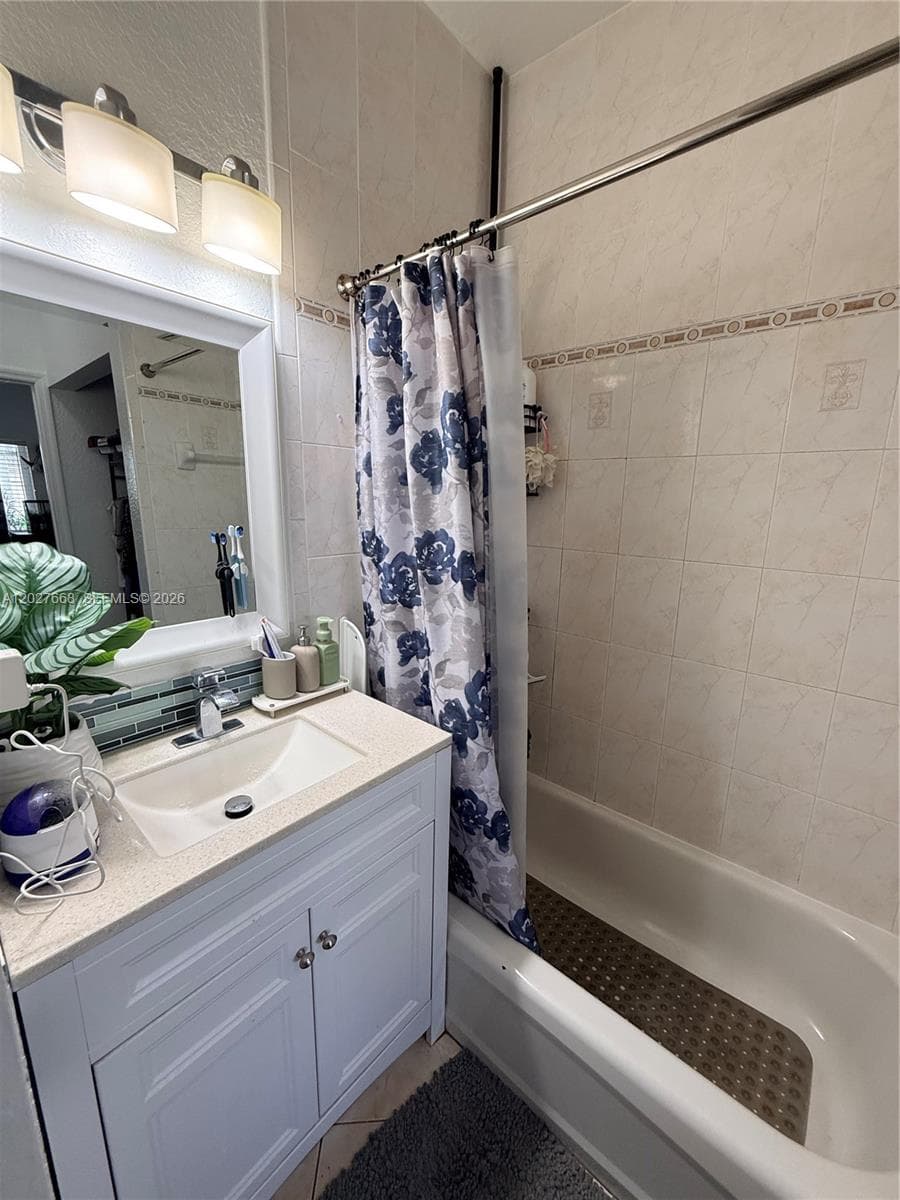 340 E 5th St # 202, Hialeah FL 33010 — 31