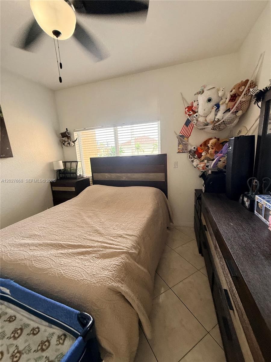 340 E 5th St # 202, Hialeah FL 33010 — 25