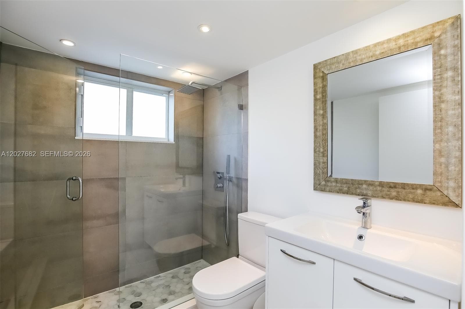 200 Galen Dr # 104, Key Biscayne FL 33149 — 16