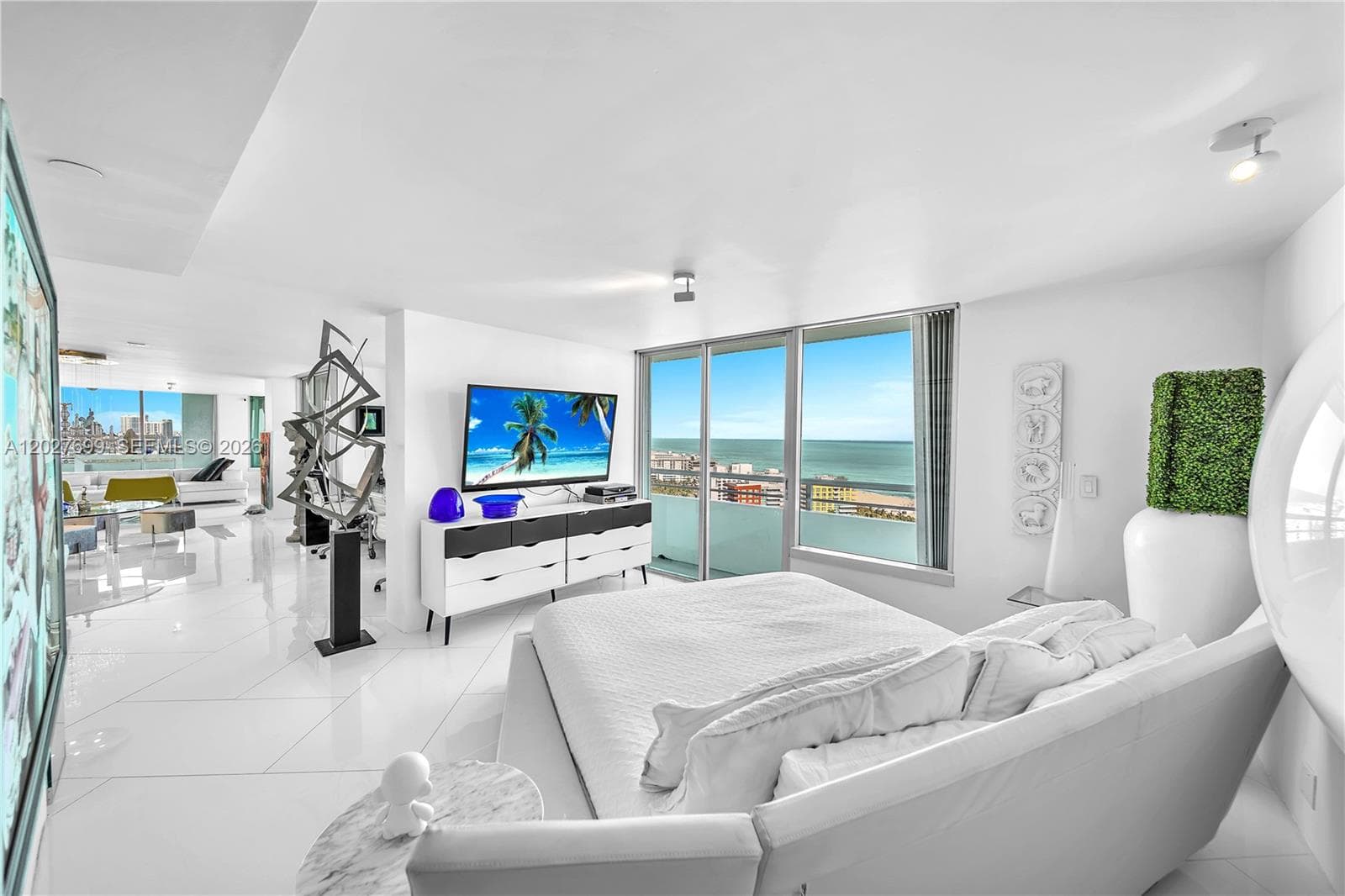 400 S Pointe Dr # 2310, Miami Beach FL 33139 — 16
