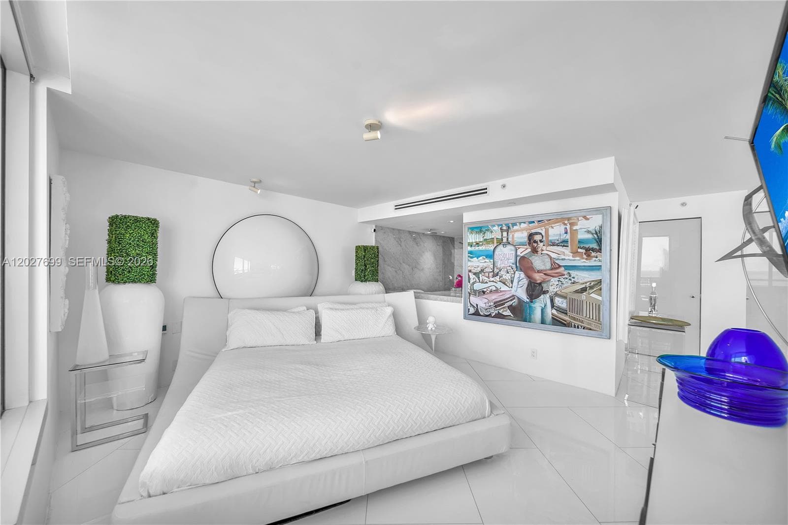 400 S Pointe Dr # 2310, Miami Beach FL 33139 — 18