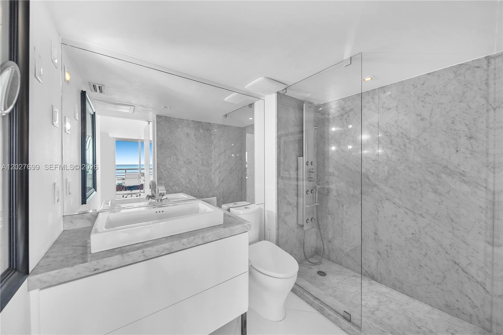400 S Pointe Dr # 2310, Miami Beach FL 33139 — 19