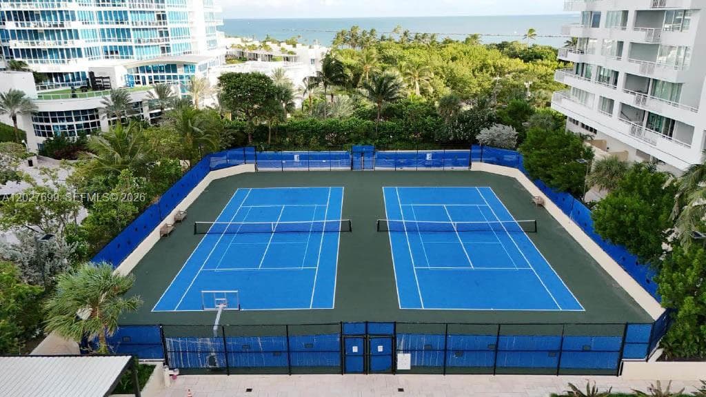 400 S Pointe Dr # 2310, Miami Beach FL 33139 — 40