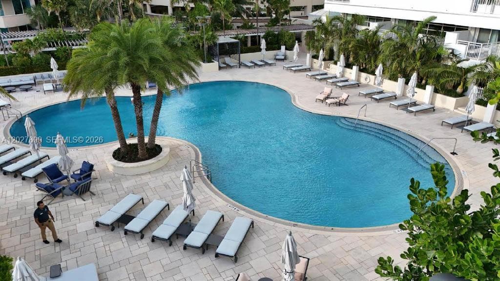 400 S Pointe Dr # 2310, Miami Beach FL 33139 — 31