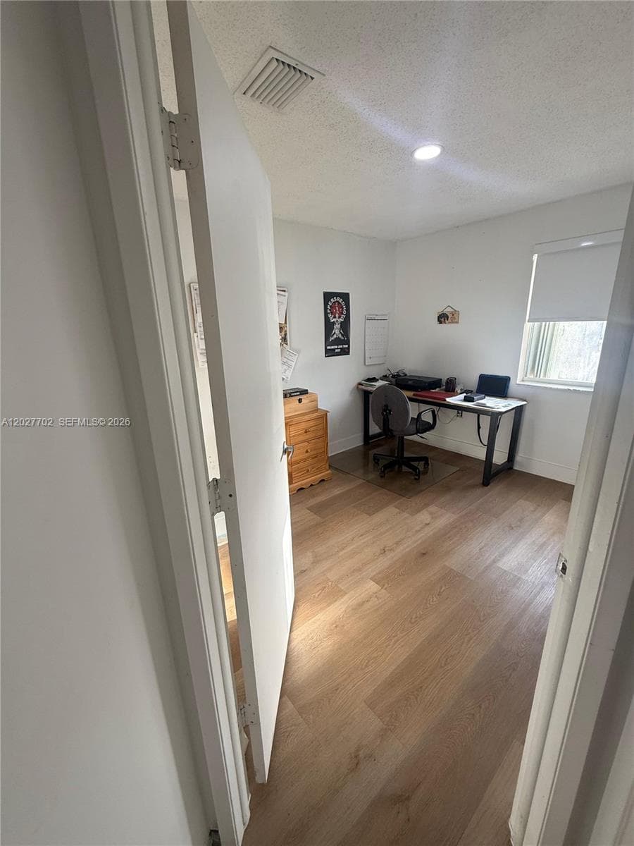 4704 NW 114th Ave # 1, Doral FL 33178 — 8