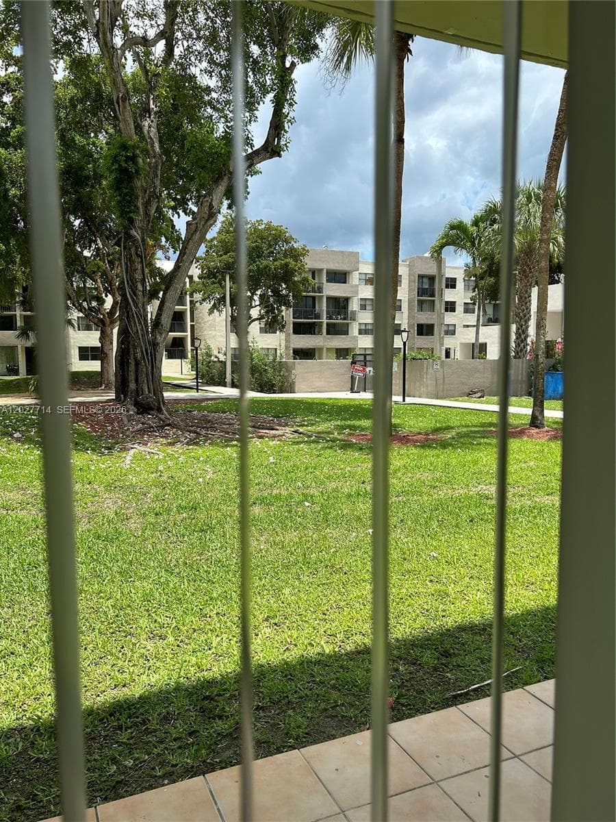 Peppermill At Kendale Lak, Miami, FL — 15