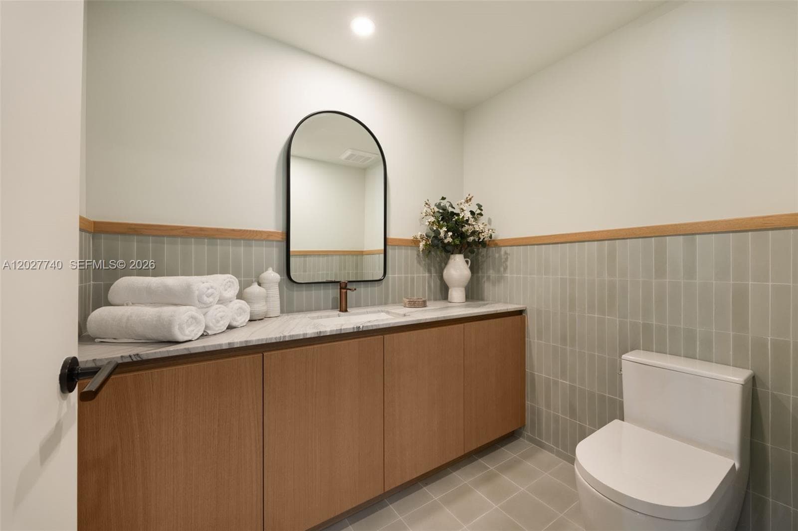 1177 Kane Concourse # 404, Bay Harbor Islands FL 33154-2047 — 43