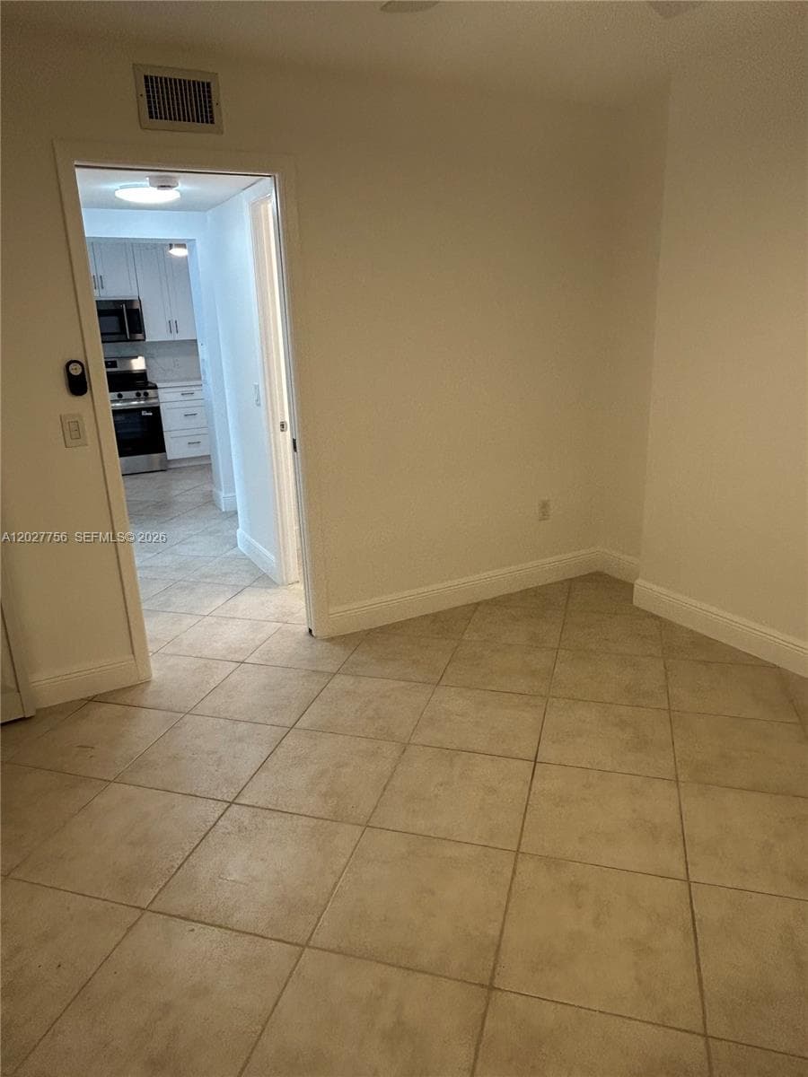 110 S Shore Dr # 4E, Miami Beach FL 33141 — 7