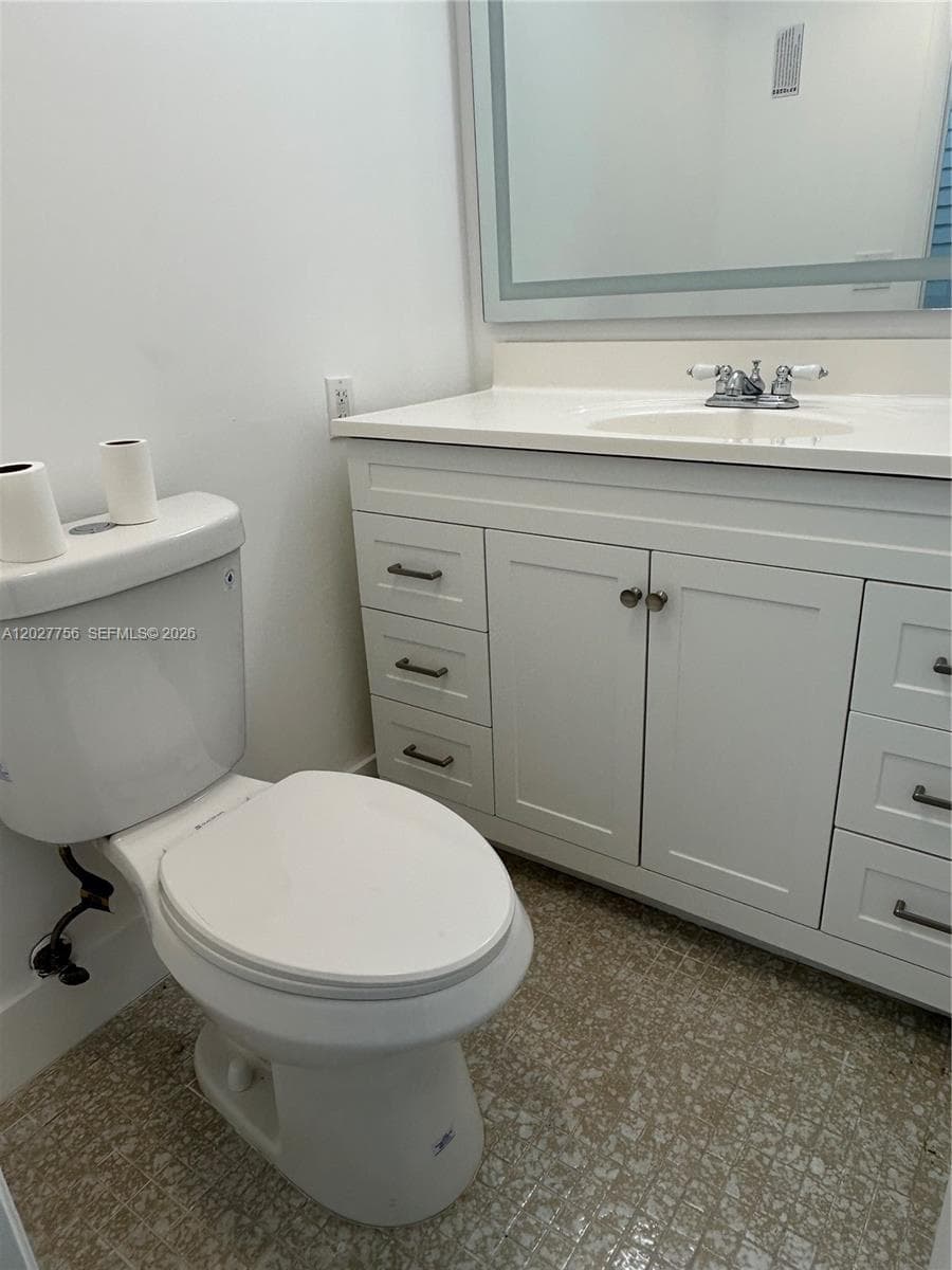 110 S Shore Dr # 4E, Miami Beach FL 33141 — 11