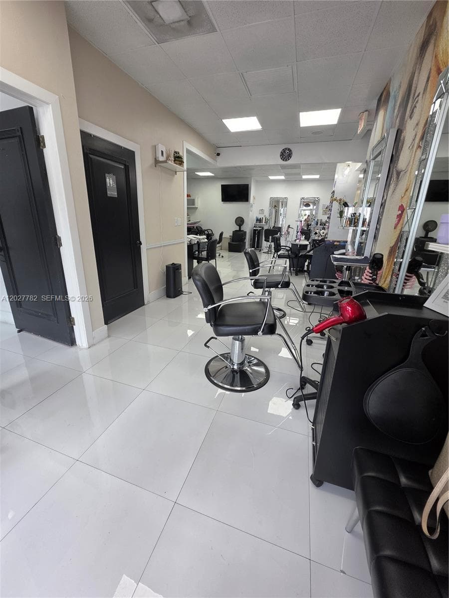 2475 NW 95th Ave, Doral FL 33172 — 1