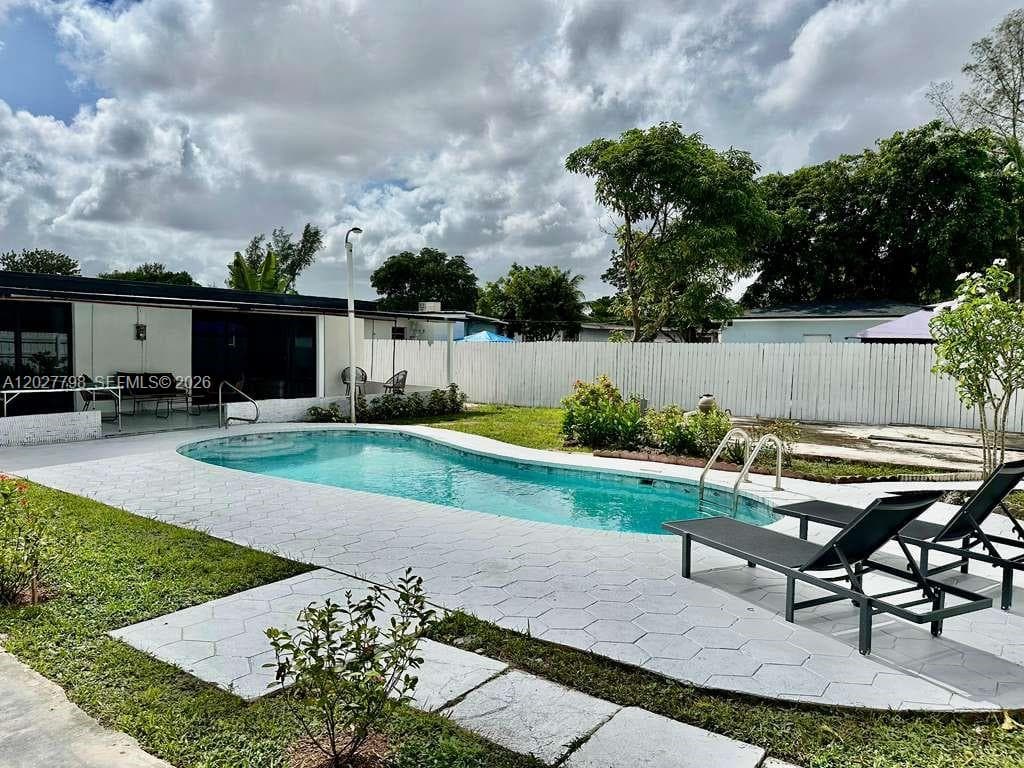 415 NW 133rd St # 415, North Miami FL 33168 — 42