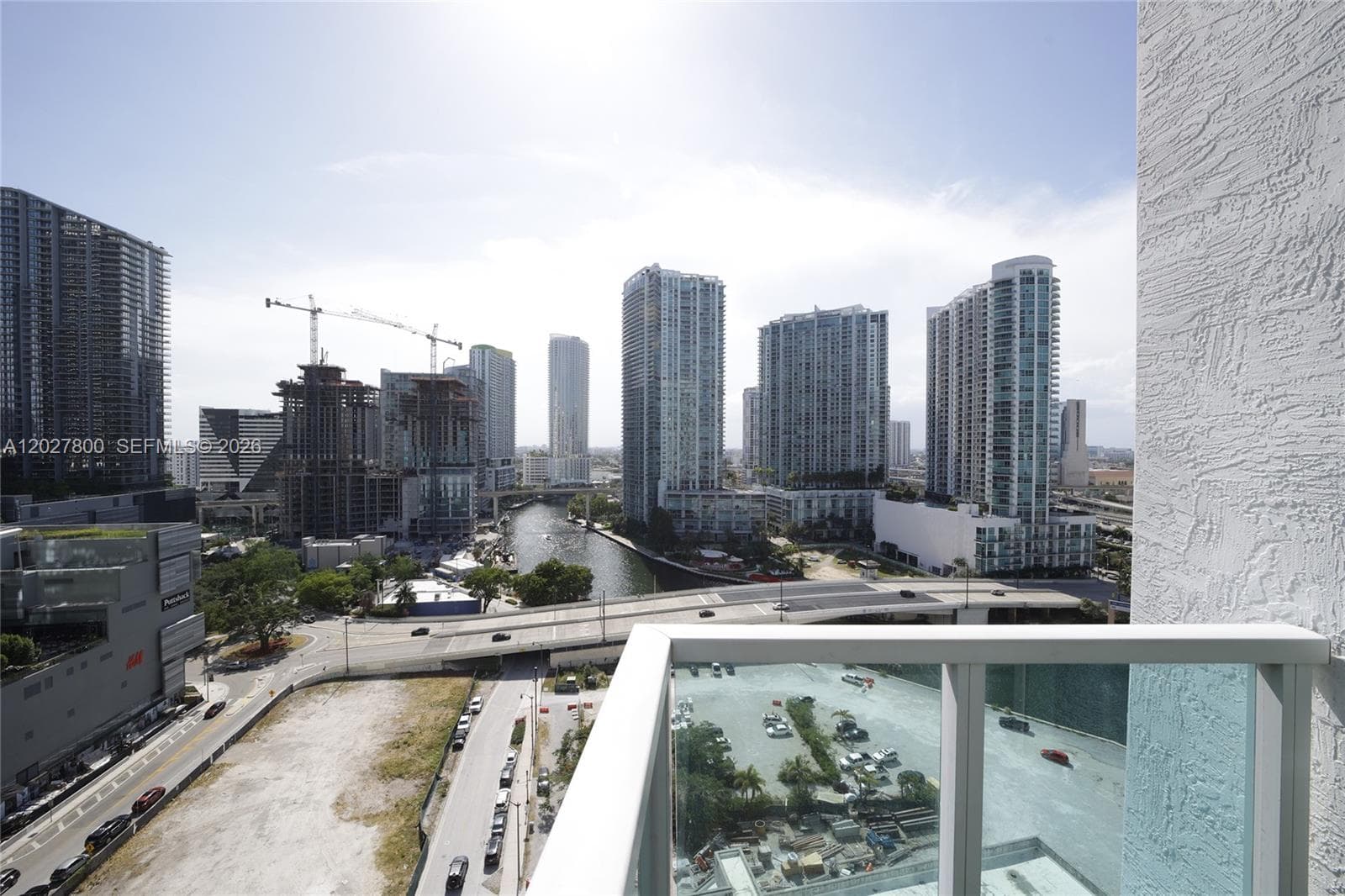 41 SE 5th St # 1116, Miami FL 33131 — 56