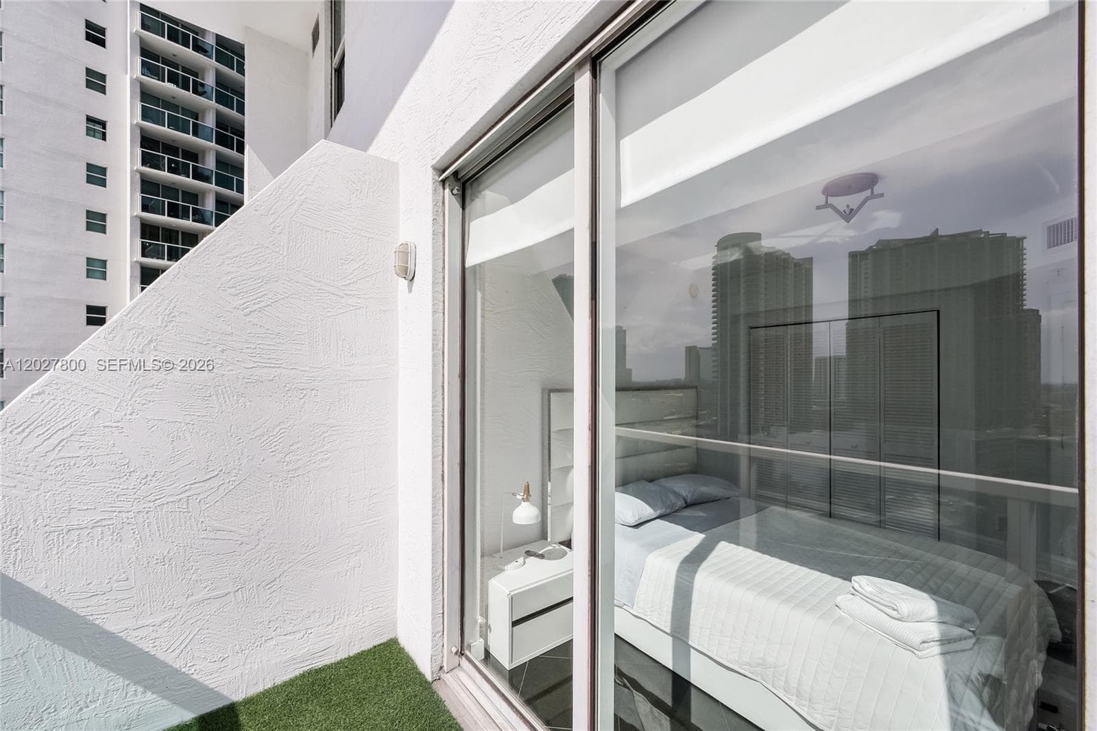 41 SE 5th St # 1116, Miami FL 33131 — 46
