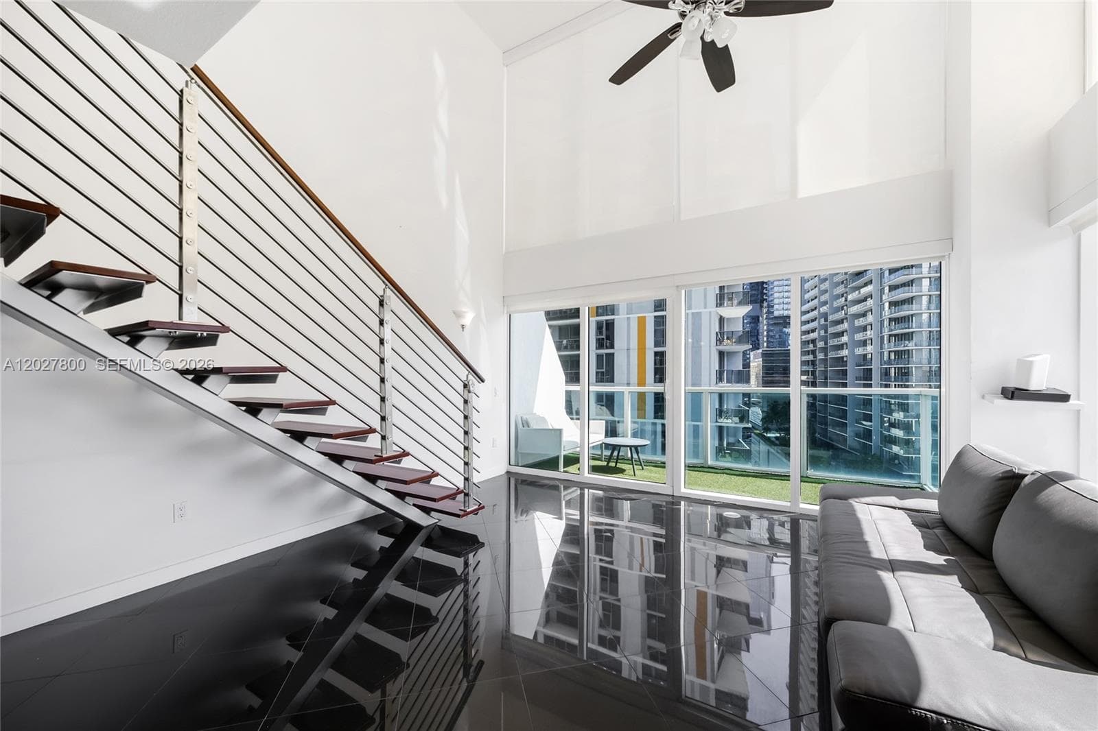 41 SE 5th St # 1116, Miami FL 33131 — 43