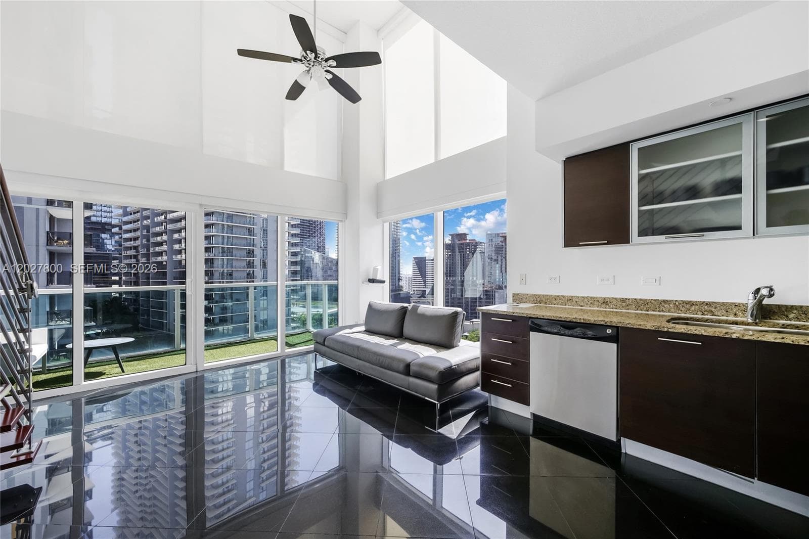 41 SE 5th St # 1116, Miami FL 33131 — 3