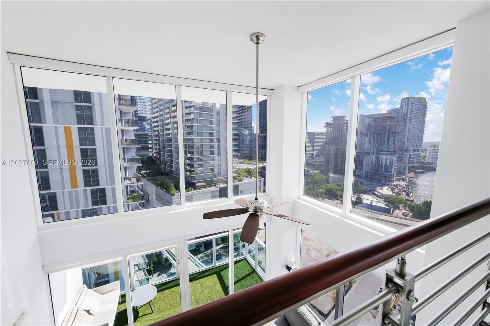 41 SE 5th St # 1116, Miami FL 33131 — 66