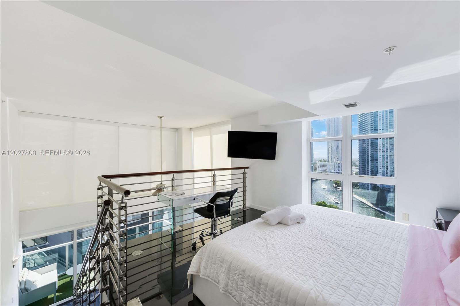 41 SE 5th St # 1116, Miami FL 33131 — 34