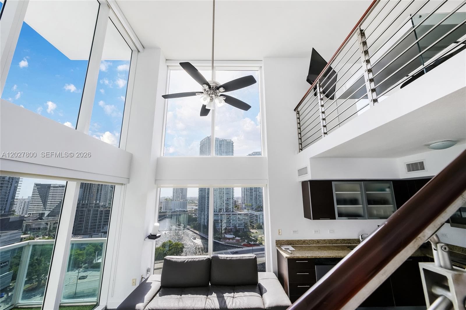 41 SE 5th St # 1116, Miami FL 33131 — 10