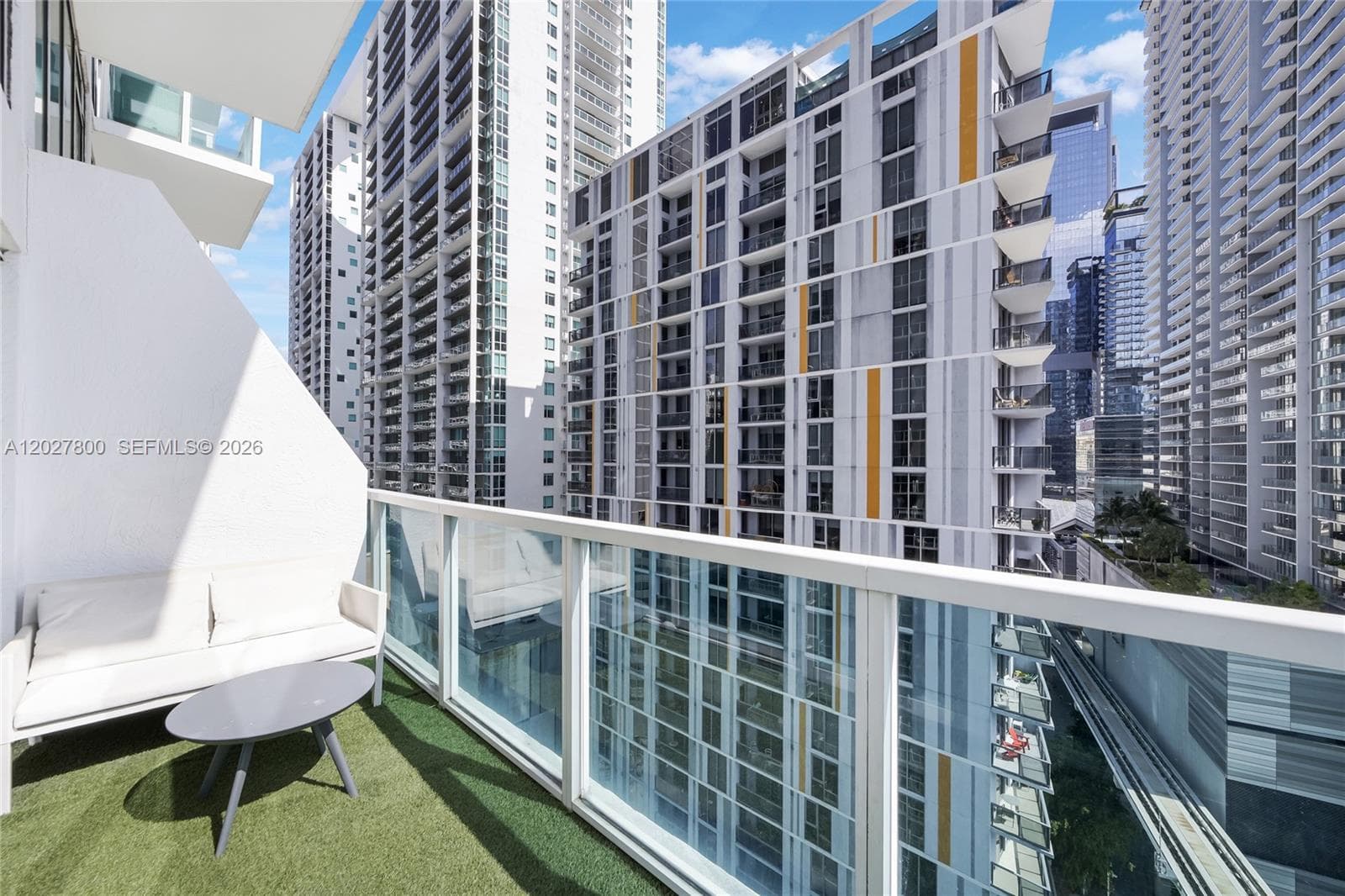 41 SE 5th St # 1116, Miami FL 33131 — 51