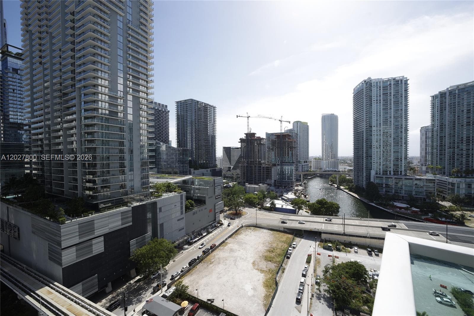 41 SE 5th St # 1116, Miami FL 33131 — 55