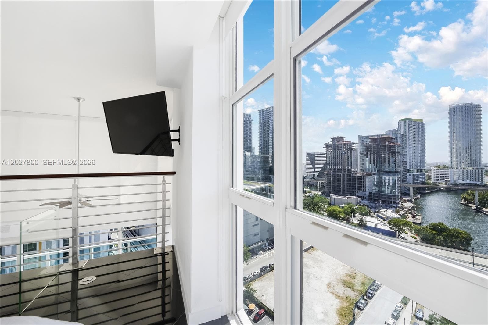 41 SE 5th St # 1116, Miami FL 33131 — 39