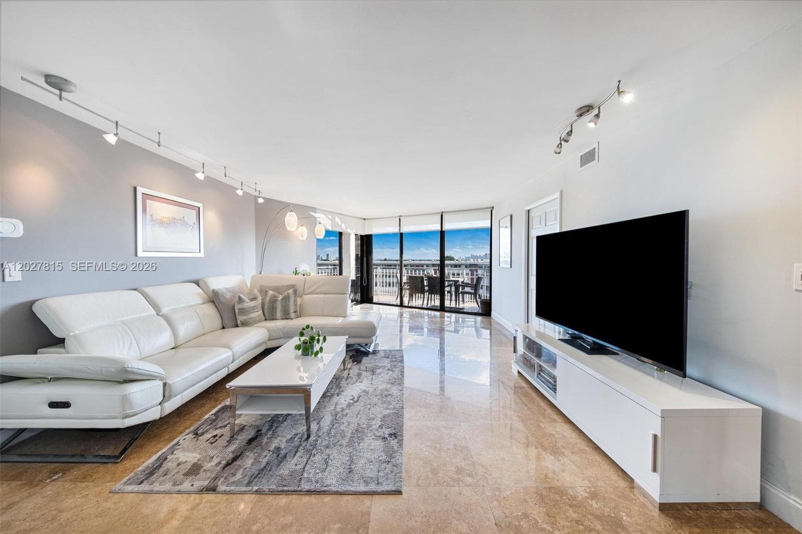 4000 Towerside Ter # 604, Miami FL 33138 — 2