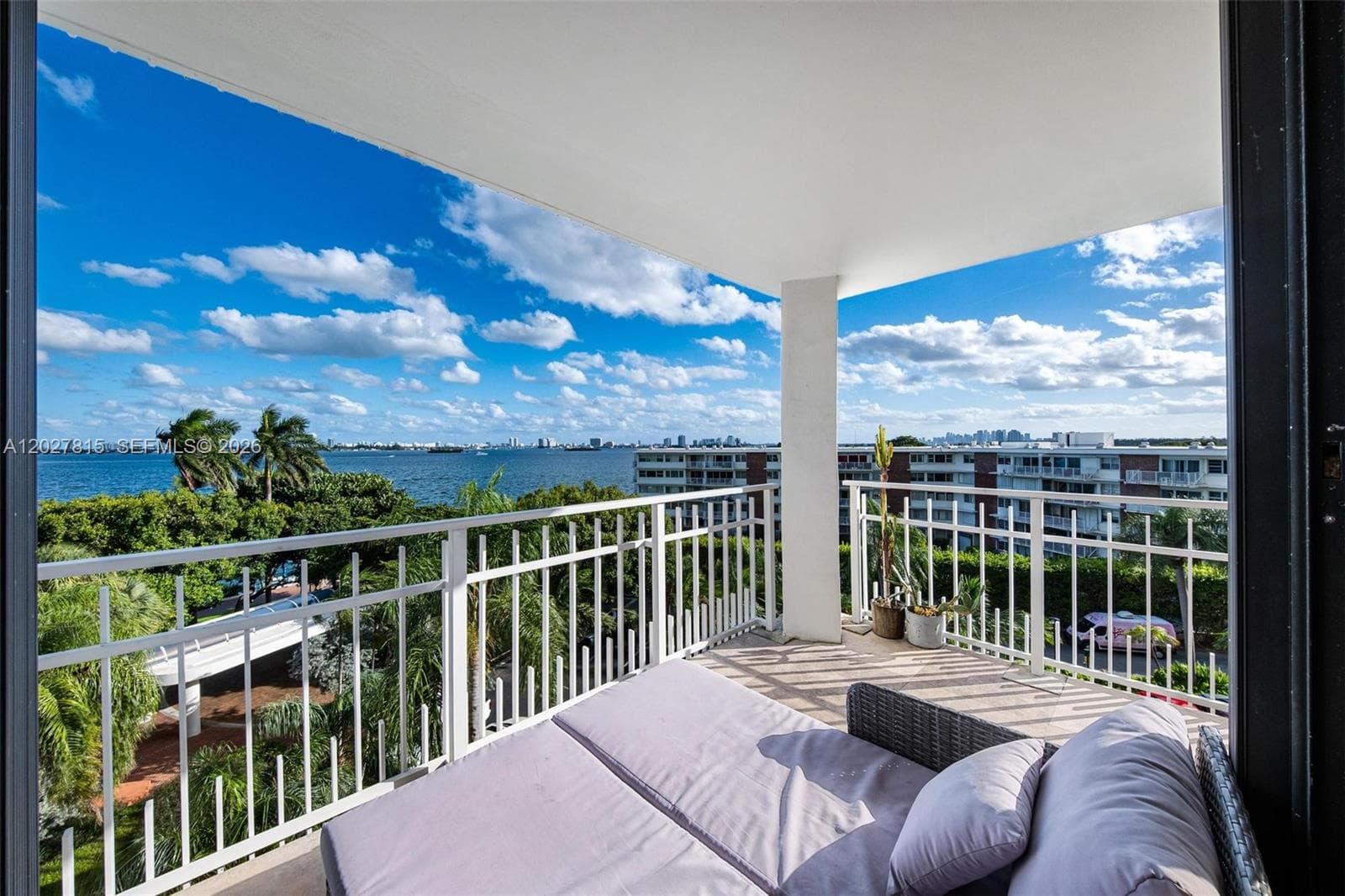 4000 Towerside Ter # 604, Miami FL 33138 — 1