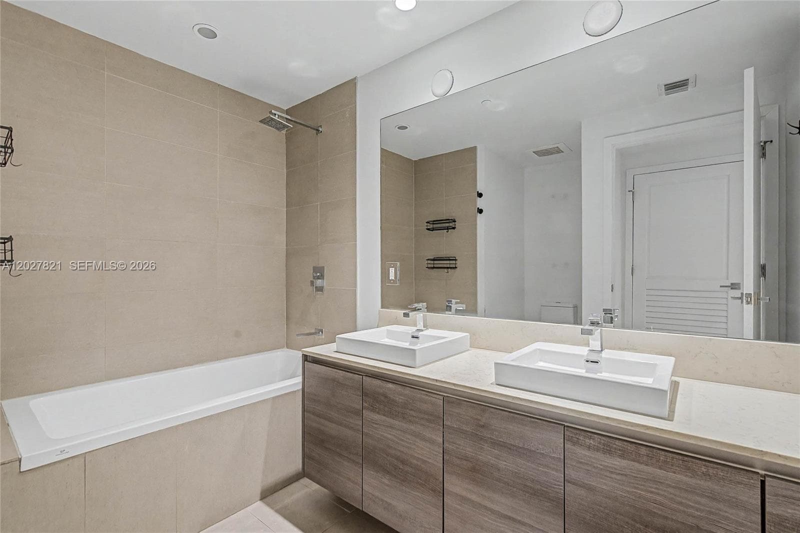 1080 Brickell Ave # 507, Miami FL 33131 — 21