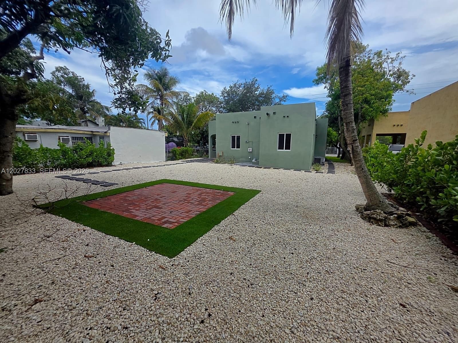 1139 NW 37th St, Miami FL 33127 — 16