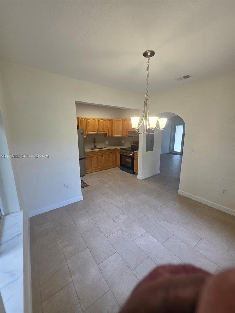 1139 NW 37th St, Miami FL 33127 — 3