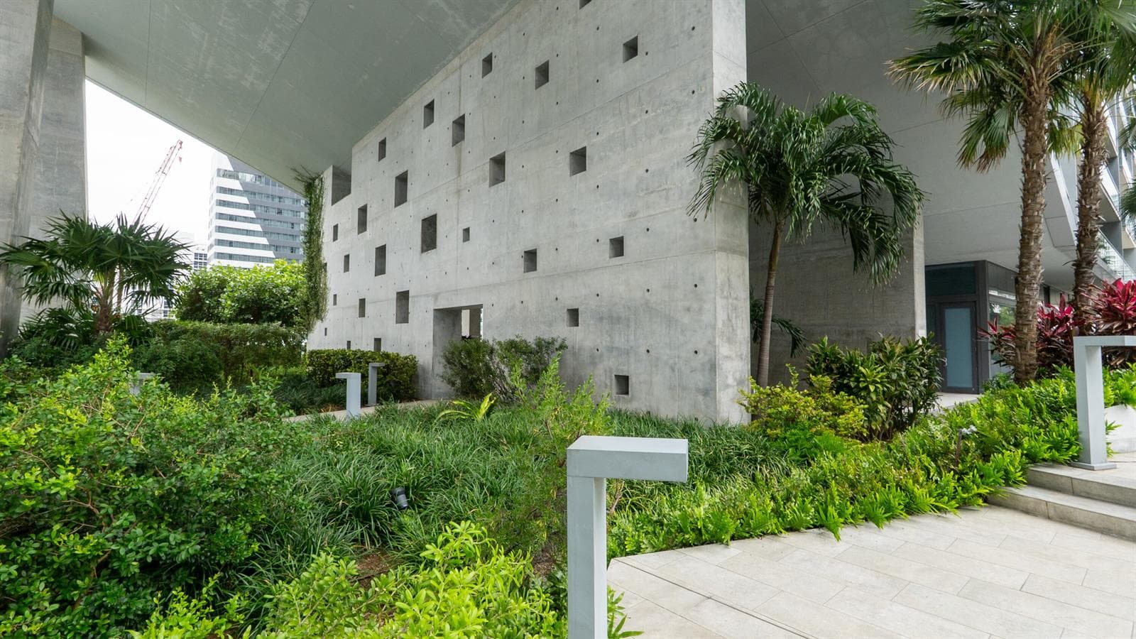 88 SW 7th Street # 1006, Miami FL 33130 — 34