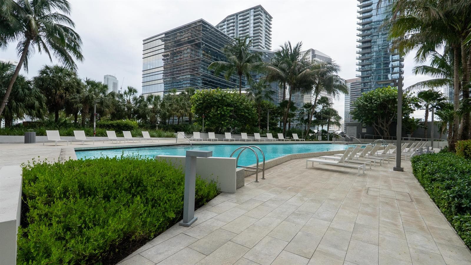88 SW 7th Street # 1006, Miami FL 33130 — 33