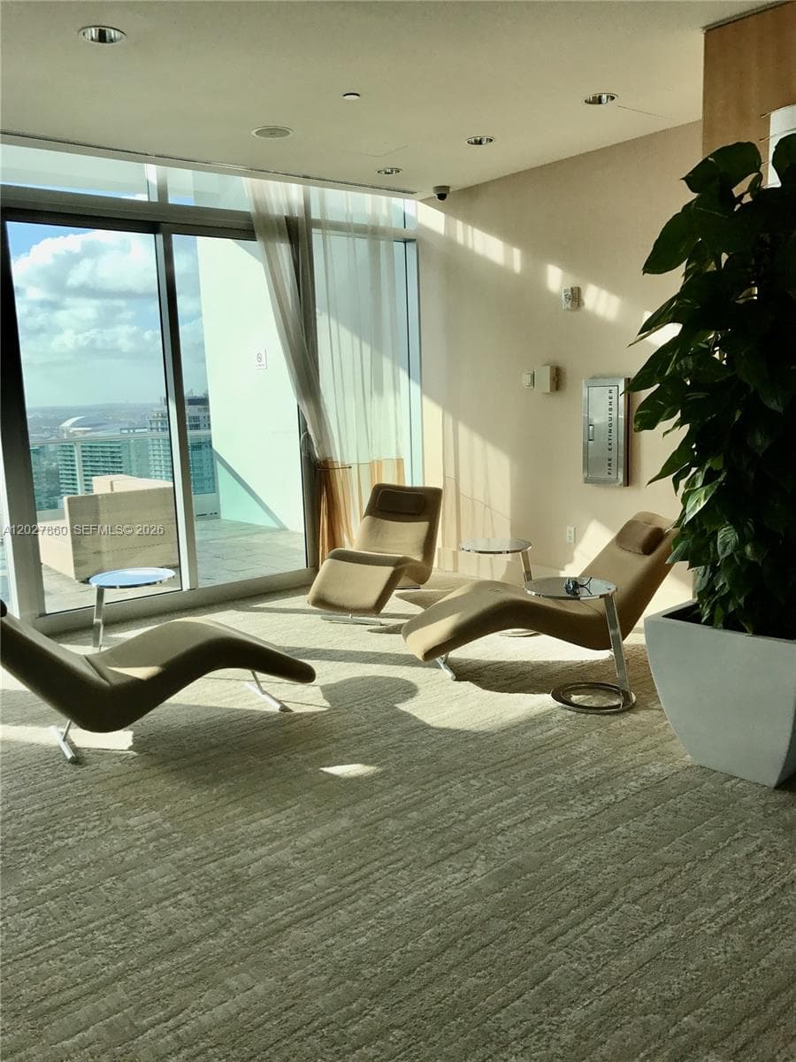 1331 Brickell Bay Dr # 48, Miami FL 33131 — 47