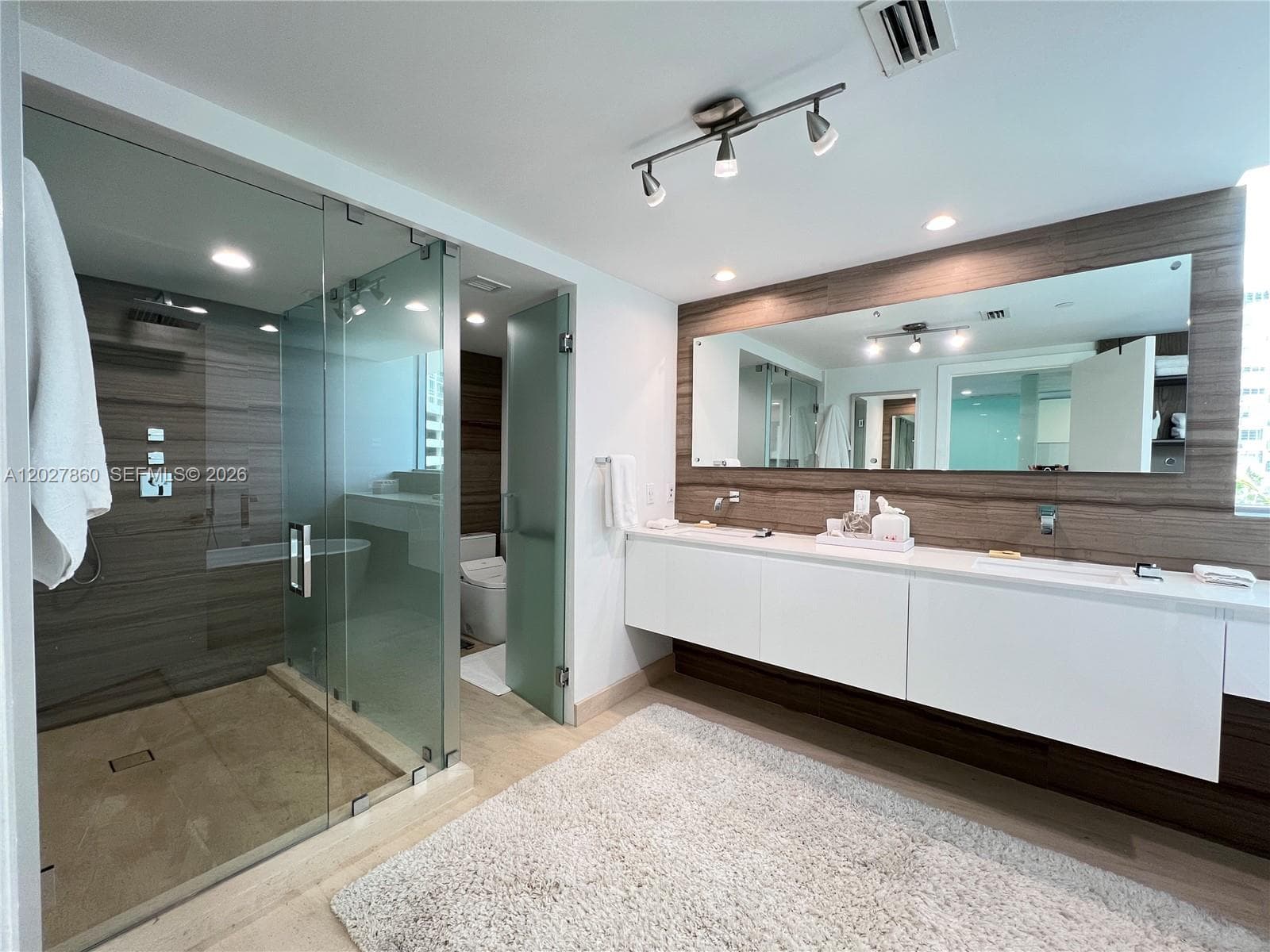1331 Brickell Bay Dr # 48, Miami FL 33131 — 22