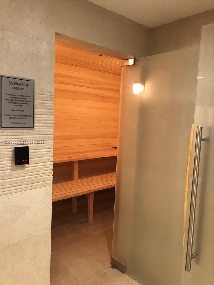 1331 Brickell Bay Dr # 48, Miami FL 33131 — 40