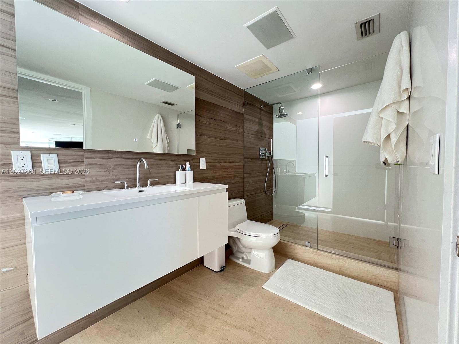 1331 Brickell Bay Dr # 48, Miami FL 33131 — 31