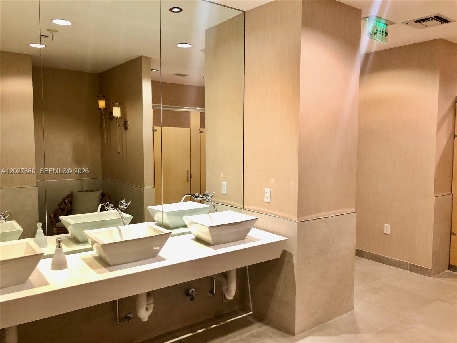 1331 Brickell Bay Dr # 48, Miami FL 33131 — 39
