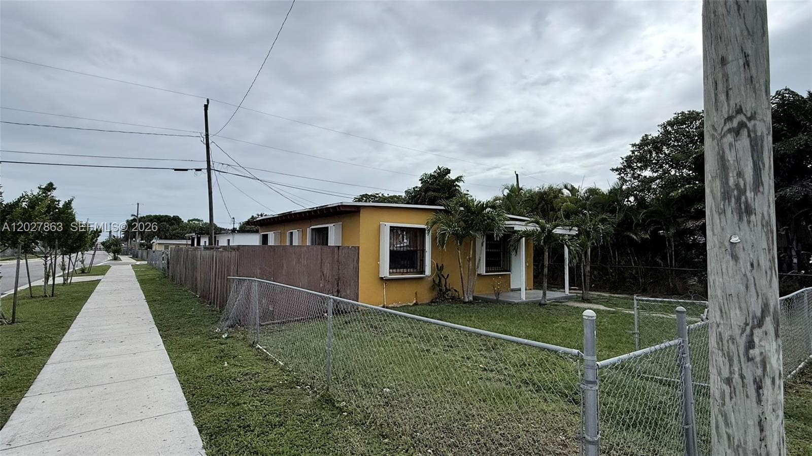 544 NW 10th St, Florida City FL 33034 — 3