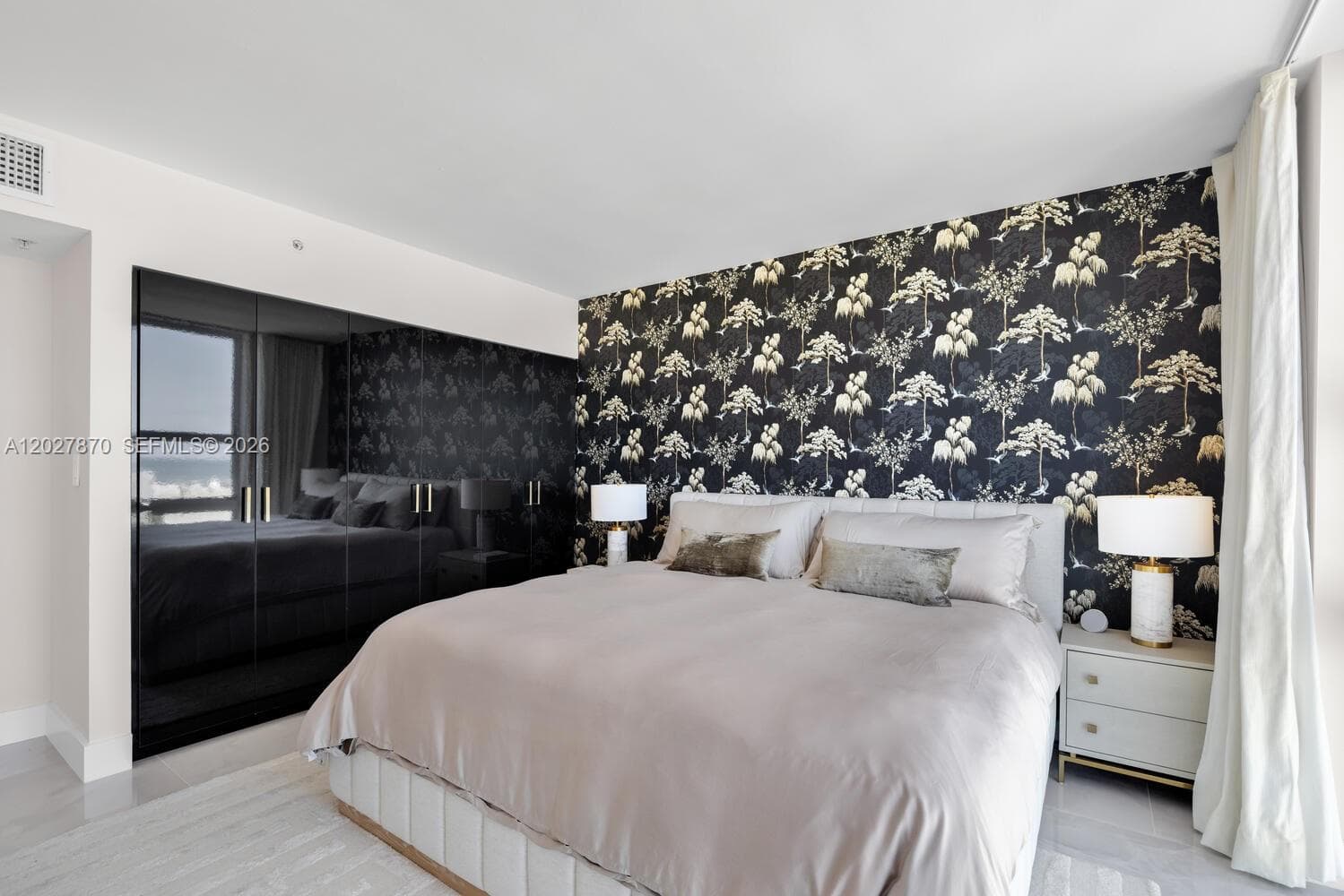 90 Alton Rd # 2207, Miami Beach FL 33139 — 23