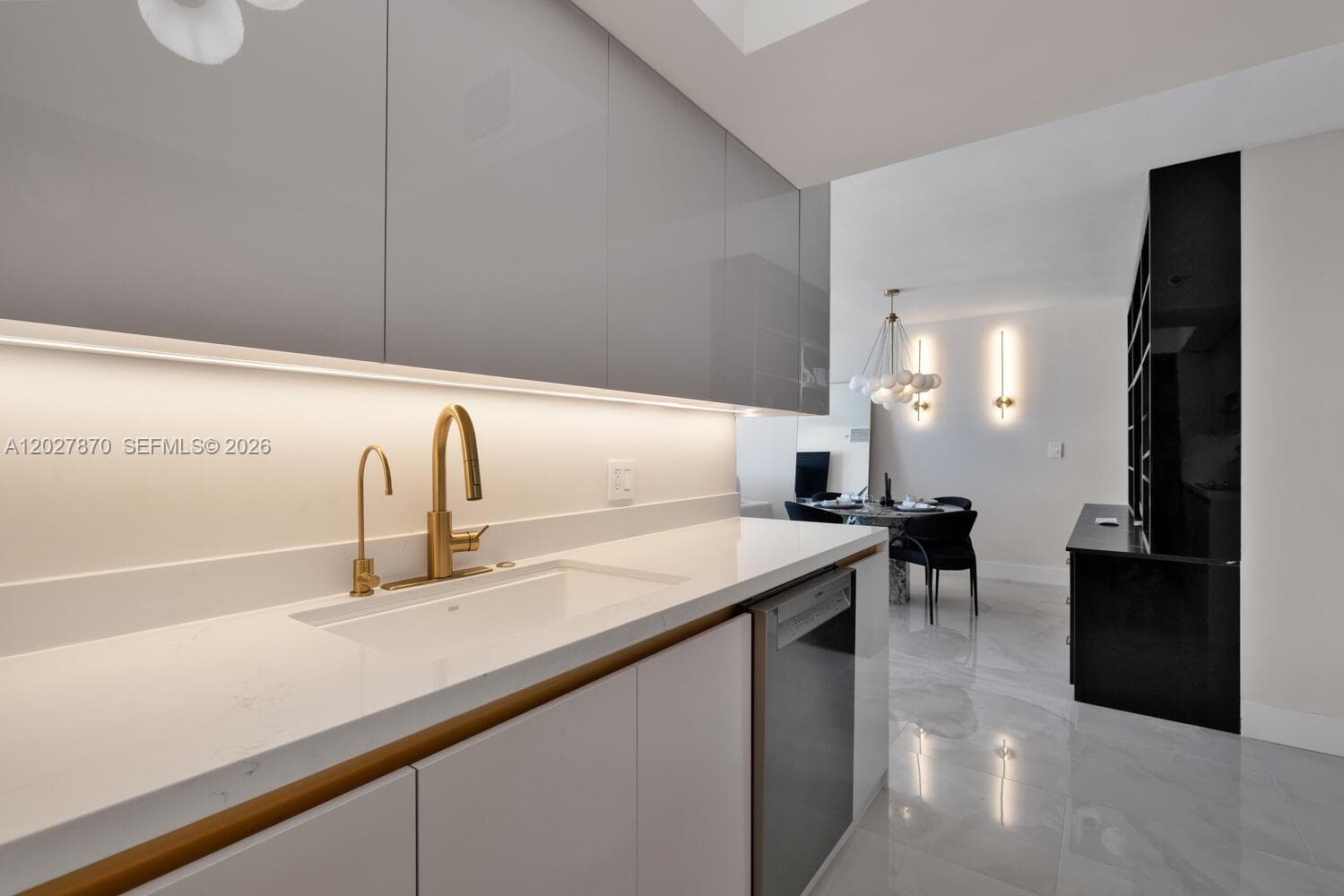 90 Alton Rd # 2207, Miami Beach FL 33139 — 16