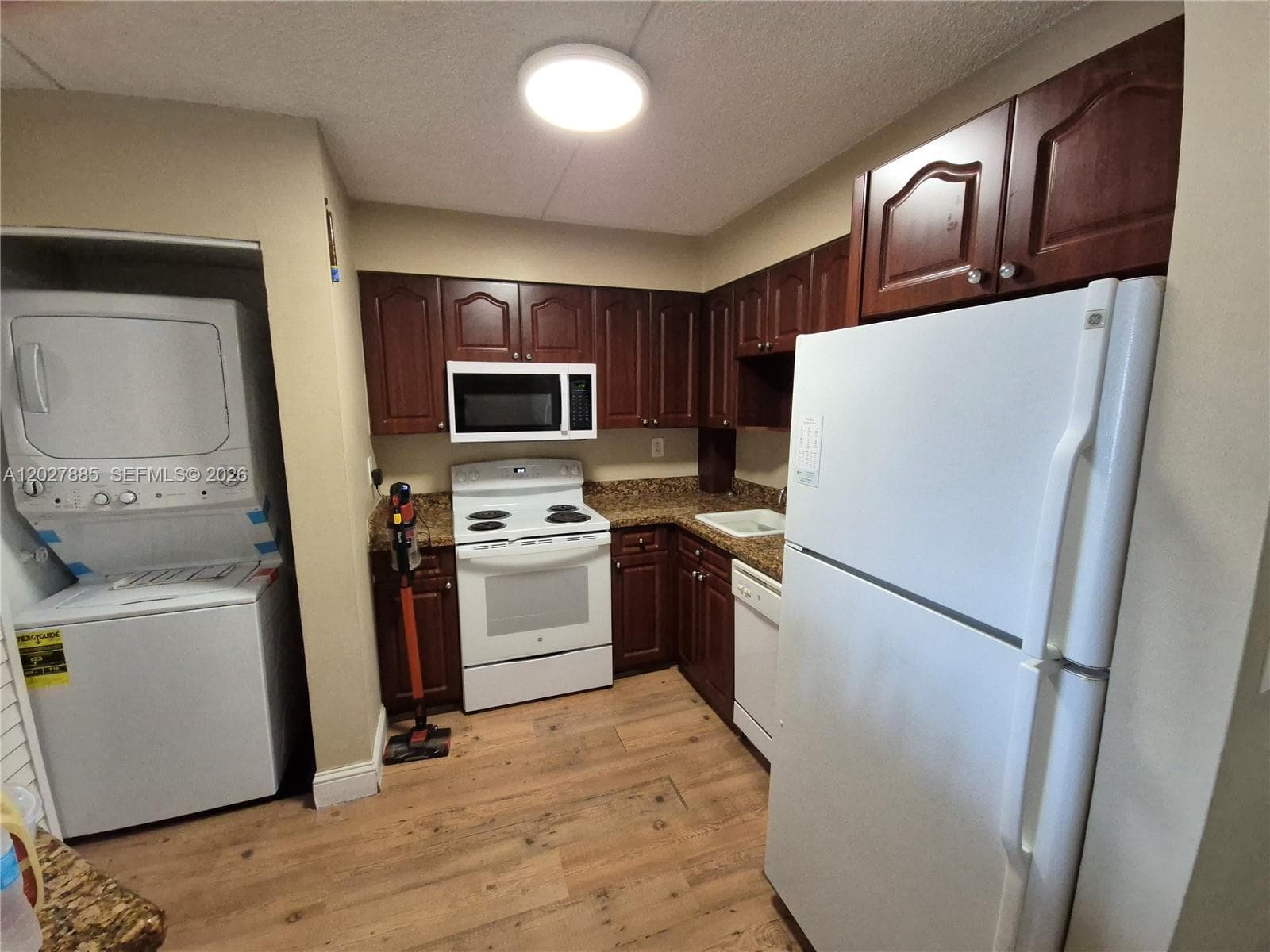 6045 NW 186th St # 308, Hialeah FL 33015 — 3