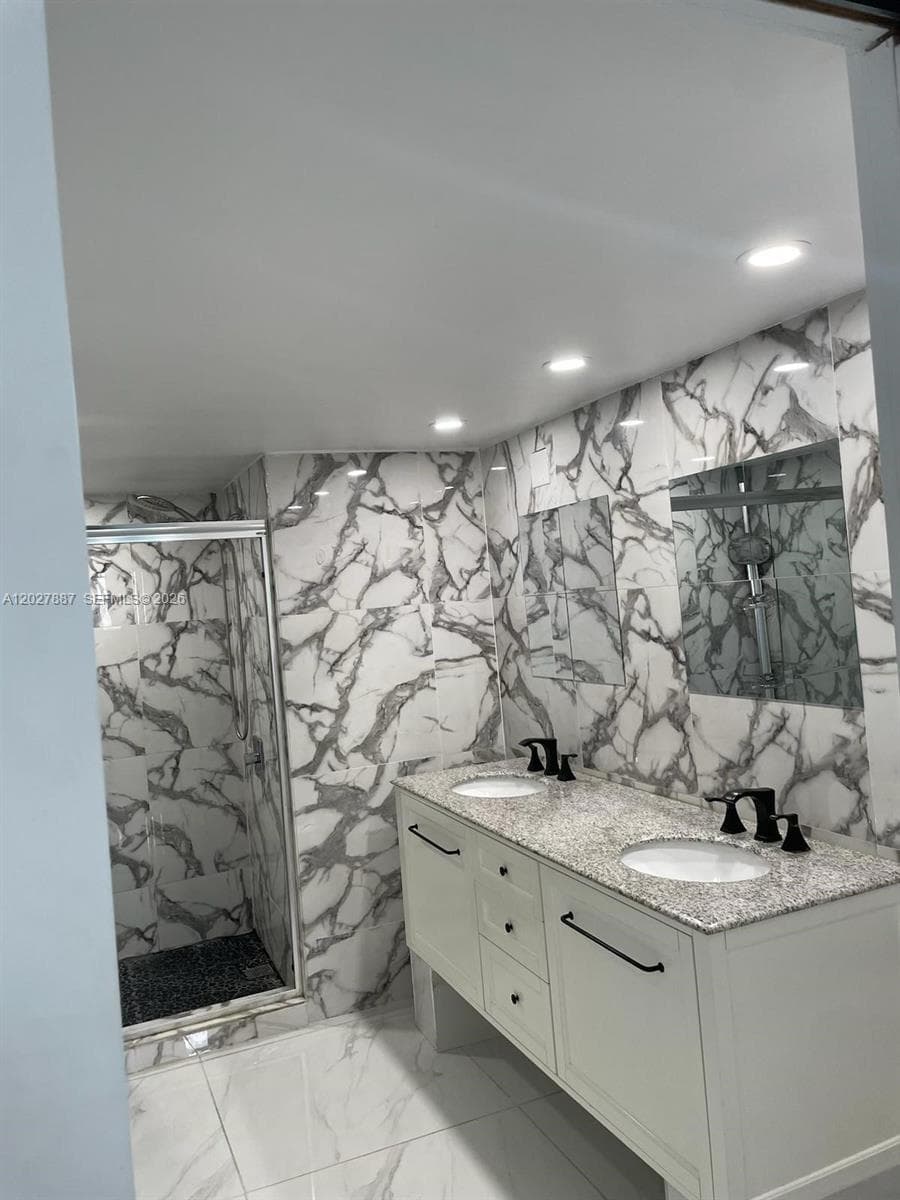 3545 NE 166th St # 1004, North Miami Beach FL 33160 — 17