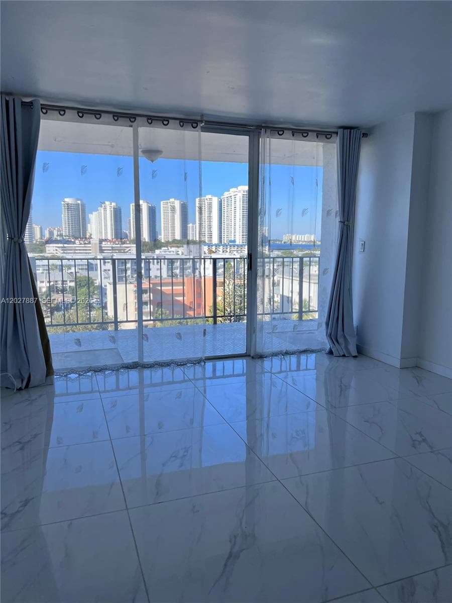 3545 NE 166th St # 1004, North Miami Beach FL 33160 — 11