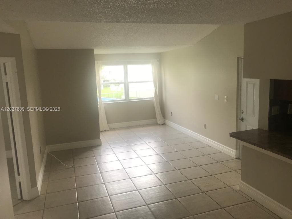 6740 NW 175th Ln # 20, Hialeah FL 33015 — 13