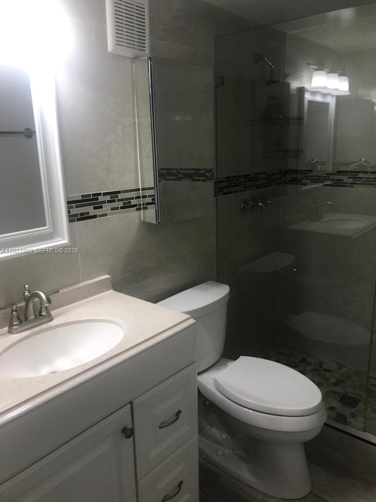 6740 NW 175th Ln # 20, Hialeah FL 33015 — 9