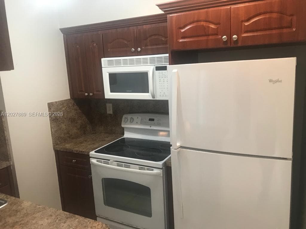 6740 NW 175th Ln # 20, Hialeah FL 33015 — 4