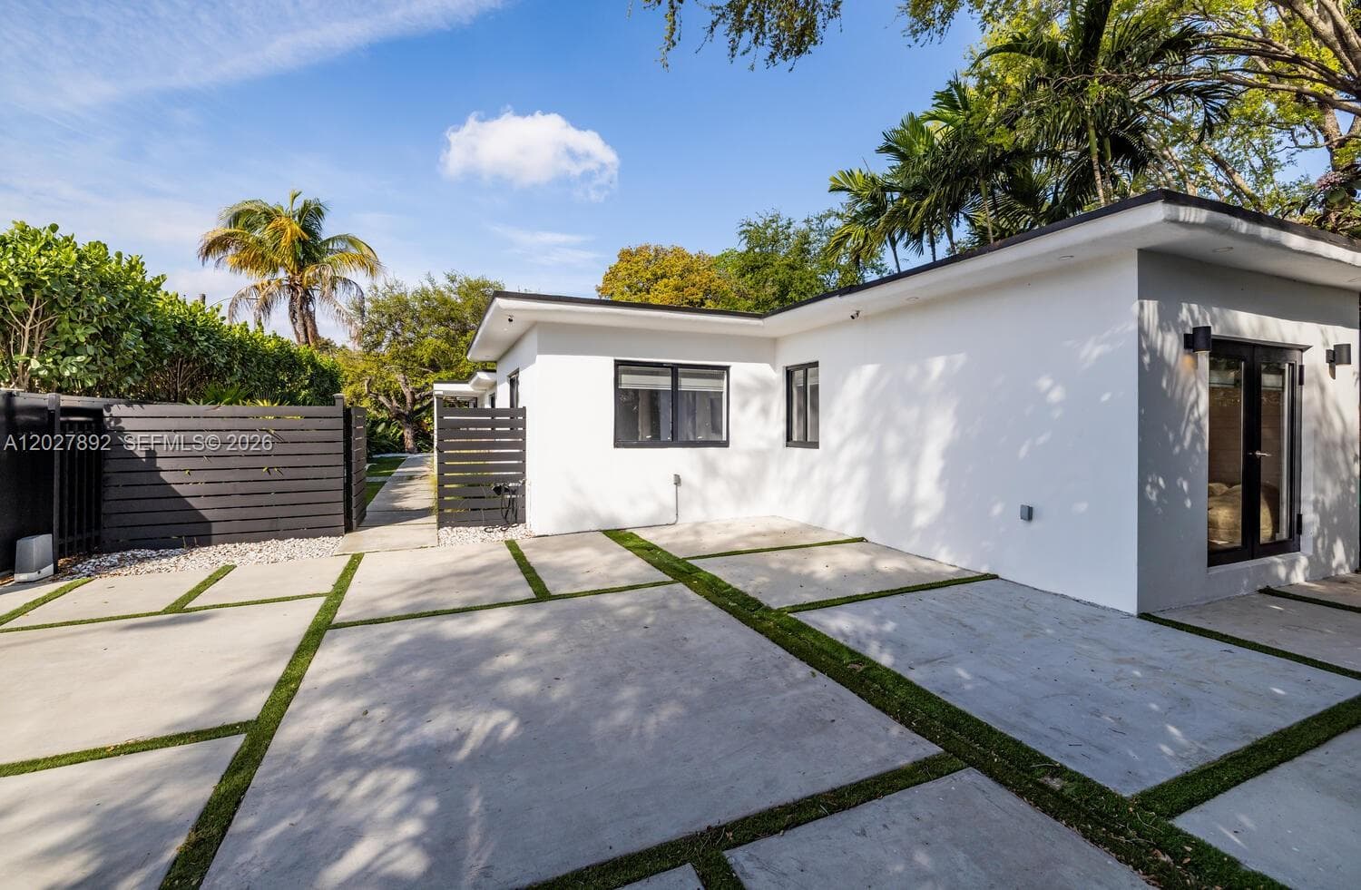 901 NE 82nd Ter, Miami FL 33138 — 8